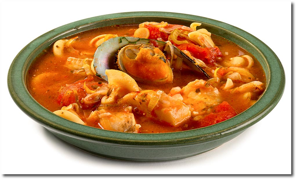 Fisch Suppe mit Pasta